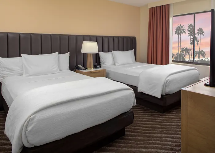 Embassy By Hilton Scottsdale