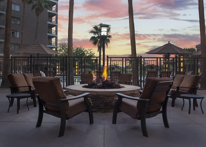 Hotel Embassy By Hilton Scottsdale 3*