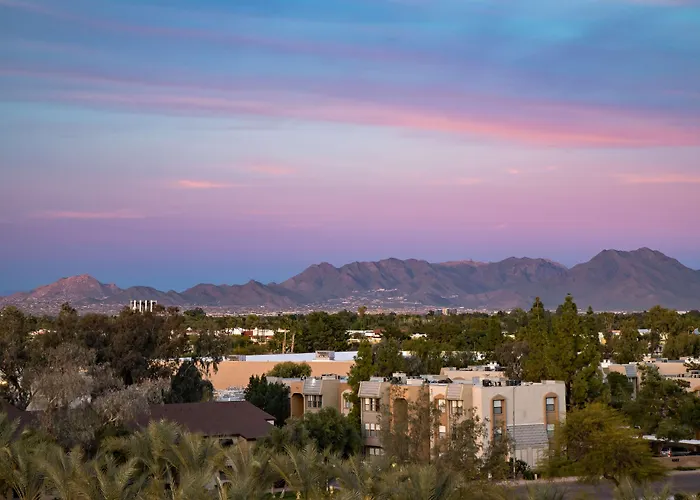 Embassy By Hilton Scottsdale Hotel