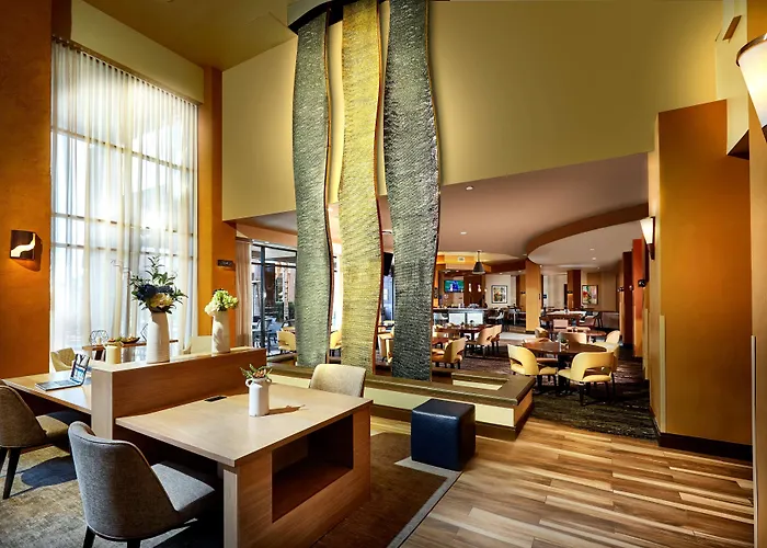 Embassy By Hilton Scottsdale Hotel 3*