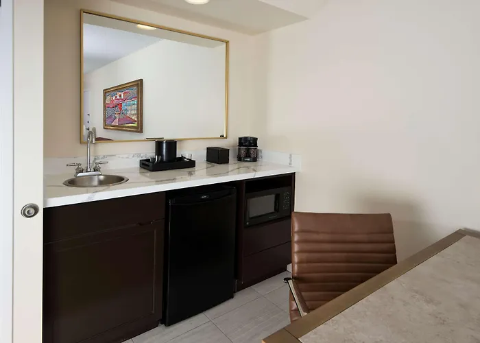 Embassy By Hilton Scottsdale