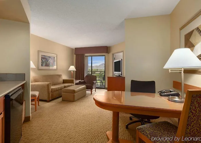 Embassy By Hilton Scottsdale Hotel
